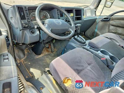 Zdjęcie 8 z 13 samochodu: 2011 ISUZU NPR HD BOX TRUCK VIN:JALB4W174B7401930 - miniatura