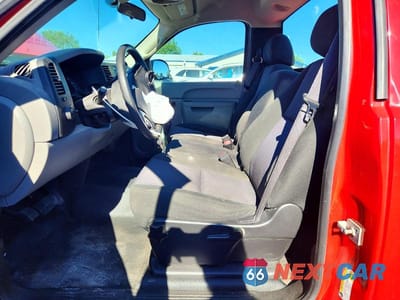 Zdjęcie 7 z 12 samochodu: 2013 GMC SIERRA C1500 VIN:1GTN1TEX1DZ247572 - miniatura