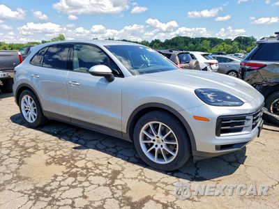 Czwarte zdjęcie samochodu z boku: 2024 PORSCHE CAYENNE VIN:WP1AA2AY2RDA06341 - miniatura