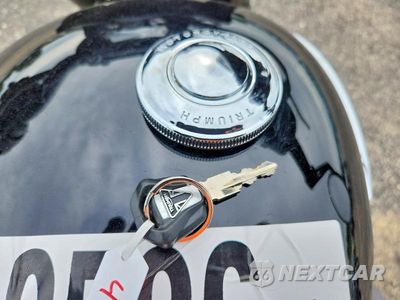 Zdjęcie 8 z 9 samochodu: 2017 TRIUMPH MOTORCYCLE BONNEVILLE T100 VIN:SMTD10GN7HT810513 - miniatura