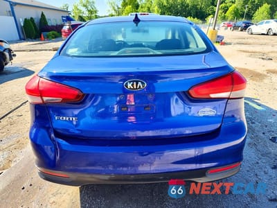 Zdjęcie 6 z 12 samochodu: 2017 KIA FORTE LX VIN:3KPFK4A76HE056499 - miniatura
