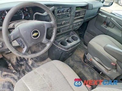 Zdjęcie 8 z 13 samochodu: 2017 CHEVROLET EXPRESS G2500 VIN:1GCWGAFF4H1132563 - miniatura
