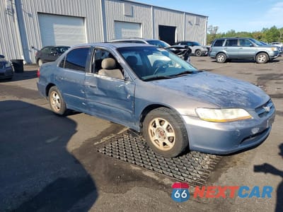 Czwarte zdjęcie samochodu z boku: 1999 HONDA ACCORD LX VIN:1HGCG5640XA061905 - miniatura