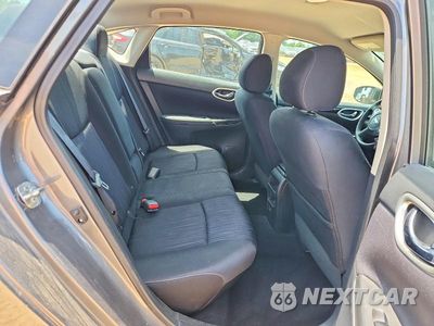 Zdjęcie 10 z 13 samochodu: 2019 NISSAN SENTRA SV VIN:3N1AB7APXKY221281 - miniatura