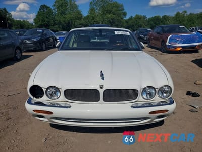Piąte zdjęcie samochodu w środku: 2000 JAGUAR XJR VIN:SAJDA15BXYMF15594 - miniatura
