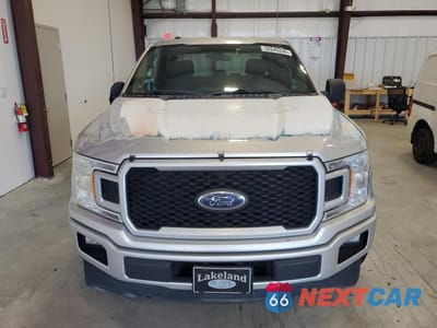Piąte zdjęcie samochodu w środku: 2018 FORD F150 SUPER CAB VIN:1FTEX1CP7JFC24249 - miniatura