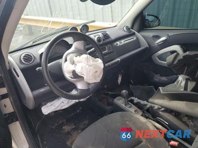 Zdjęcie 8 z 13 samochodu: 2014 SMART FORTWO VIN:WMEEJ9AA7EK736218 - miniatura