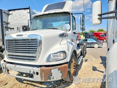 Drugie zdjęcie samochodu z przodu: 2016 FREIGHTLINER BUSINESS CLASS M2 SEMI TRUCK VIN:1FUJC5DV2GHHF5443 - miniatura