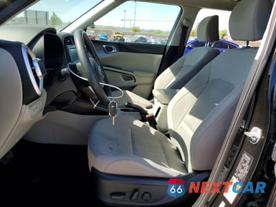 Zdjęcie 7 z 13 samochodu: 2021 KIA SOUL S VIN:KNDJ23AU6M7785543 - miniatura
