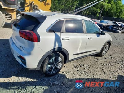 Trzecie zdjęcie samochodu z tyłu: 2022 KIA NIRO EV S VIN:KNDCC3LGXN5160878 - miniatura