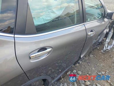 Zdjęcie 11 z 13 samochodu: 2015 NISSAN ROGUE S VIN:KNMAT2MV7FP591084 - miniatura
