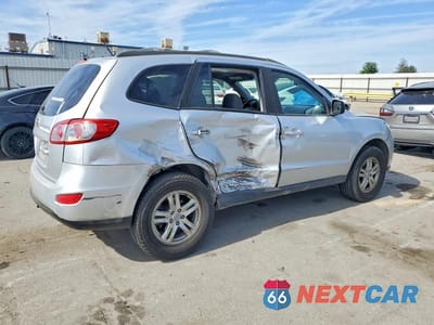 Trzecie zdjęcie samochodu z tyłu: 2012 HYUNDAI SANTA FE GLS VIN:5XYZG3AB4CG102033 - miniatura