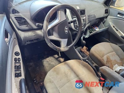 Zdjęcie 8 z 12 samochodu: 2014 HYUNDAI ACCENT GLS VIN:KMHCT4AE1EU637657 - miniatura