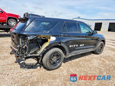 Trzecie zdjęcie samochodu z tyłu: 2023 FORD EXPLORER POLICE INTERCEPTOR VIN:1FM5K8AB2PGA62771 - miniatura