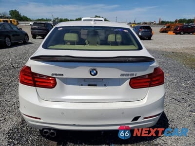 Zdjęcie 6 z 12 samochodu: 2015 BMW 328 XI VIN:WBA3B3G50FNR87041 - miniatura