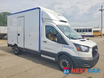 Czwarte zdjęcie samochodu z boku: 2022 FORD TRANSIT DELIVERY TRUCK VIN:1FDBW5Z8XNKA01581 - miniatura