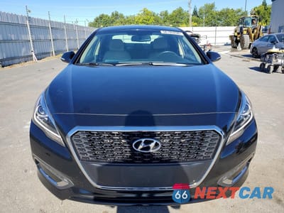 Piąte zdjęcie samochodu w środku: 2017 HYUNDAI SONATA HYBRID LIMITED VIN:KMHE34L16HA048967 - miniatura
