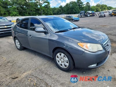 Czwarte zdjęcie samochodu z boku: 2008 HYUNDAI ELANTRA GLS VIN:KMHDU46D08U275262 - miniatura