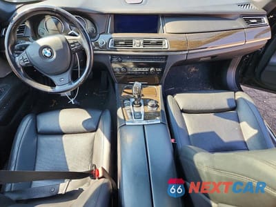 Zdjęcie 8 z 12 samochodu: 2013 BMW 750 LXI VIN:WBAYF8C58DD139716 - miniatura