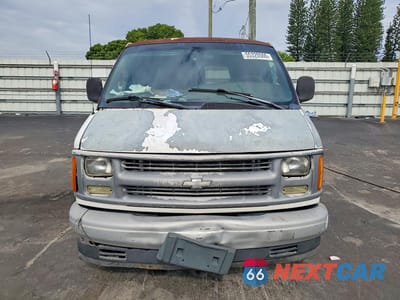 Piąte zdjęcie samochodu w środku: 2002 CHEVROLET EXPRESS G2500 VIN:1GCFG25M521112187 - miniatura