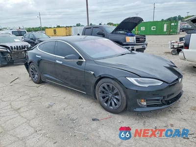 Czwarte zdjęcie samochodu z boku: 2020 TESLA MODEL S VIN:5YJSA1E23LF367390 - miniatura
