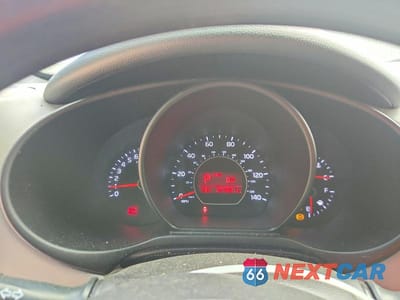 Zdjęcie 9 z 13 samochodu: 2017 KIA SOUL + VIN:KNDJP3A5XH7450009 - miniatura