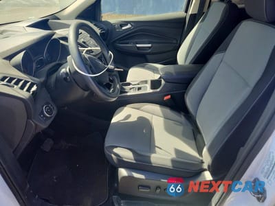 Zdjęcie 7 z 13 samochodu: 2018 FORD ESCAPE SE VIN:1FMCU0GD0JUC69597 - miniatura