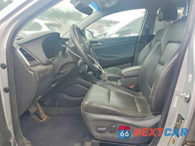 Zdjęcie 7 z 14 samochodu: 2018 HYUNDAI TUCSON LIMITED VIN:KM8J33A25JU694770 - miniatura