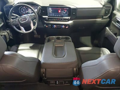 Zdjęcie 8 z 12 samochodu: 2025 GMC SIERRA K1500 SLT VIN:1GTUUDED4SZ284224 - miniatura