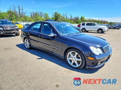 Czwarte zdjęcie samochodu z boku: 2007 MERCEDES-BENZ C 230 VIN:WDBRF52H77F933180 - miniatura