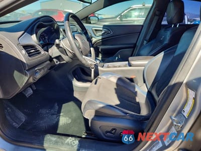 Zdjęcie 7 z 12 samochodu: 2015 CHRYSLER 200 S VIN:1C3CCCBG8FN642790 - miniatura