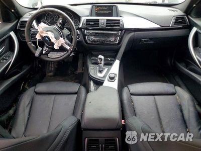 Zdjęcie 8 z 12 samochodu: 2017 BMW 320 XI VIN:WBA8A3C32HA066950 - miniatura