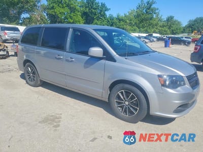 Czwarte zdjęcie samochodu z boku: 2015 DODGE GRAND CARAVAN SE VIN:2C4RDGBG0FR669608 - miniatura