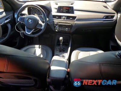 Zdjęcie 8 z 13 samochodu: 2017 BMW X1 XDRIVE28I VIN:WBXHT3C39H5F67894 - miniatura