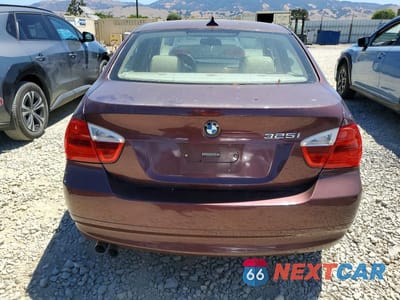 Zdjęcie 6 z 12 samochodu: 2006 BMW 325 I VIN:WBAVB135X6KX51792 - miniatura