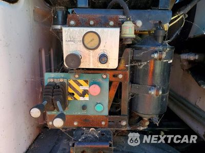 Zdjęcie 9 z 10 samochodu: 2016 AUTOCAR XPEDITOR REFUSE TRUCK VIN:5VCACLVF7GH222138 - miniatura