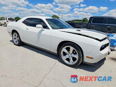 Czwarte zdjęcie samochodu z boku: 2011 DODGE CHALLENGER VIN:2B3CJ4DG7BH596734 - miniatura