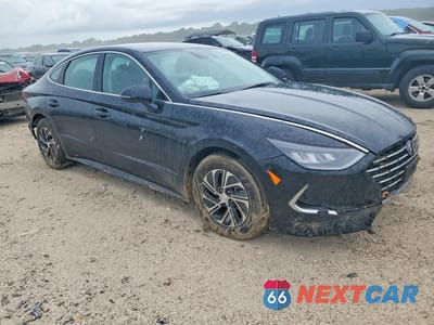 Czwarte zdjęcie samochodu z boku: 2023 HYUNDAI SONATA HYBRID BLUE VIN:KMHL24JJ3PA058027 - miniatura