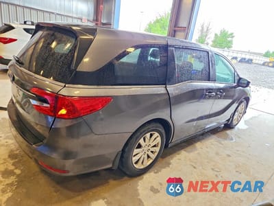 Trzecie zdjęcie samochodu z tyłu: 2021 HONDA ODYSSEY LX VIN:5FNRL6H28MB009298 - miniatura