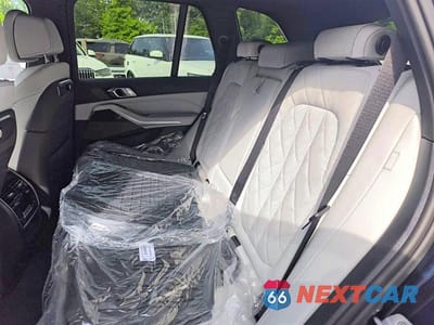 Zdjęcie 11 z 14 samochodu: 2026 BMW X5 XDRIVE50E VIN:5UX43EU01T9339655 - miniatura