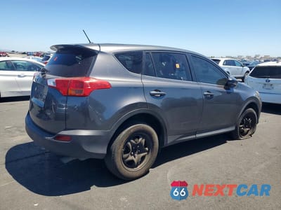 Trzecie zdjęcie samochodu z tyłu: 2015 TOYOTA RAV4 LE VIN:JTMZFREV6FD063295 - miniatura