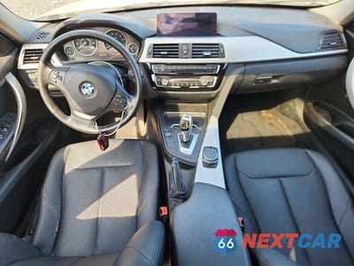 Zdjęcie 8 z 12 samochodu: 2018 BMW 320 XI VIN:WBA8E5G58JNV01710 - miniatura