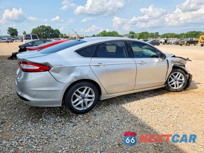 Trzecie zdjęcie samochodu z tyłu: 2015 FORD FUSION SE VIN:3FA6P0H70FR169070 - miniatura