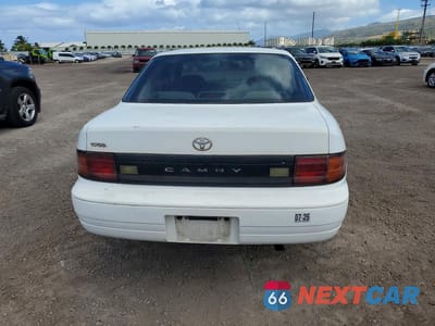 Zdjęcie 6 z 12 samochodu: 1992 TOYOTA CAMRY DLX VIN:JT2SK11EXN0029671 - miniatura