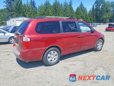 Trzecie zdjęcie samochodu z tyłu: 2010 KIA SEDONA LX VIN:KNDMG4C33A6340803 - miniatura