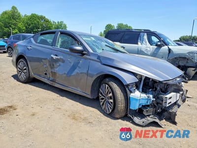 Czwarte zdjęcie samochodu z boku: 2025 NISSAN ALTIMA SV VIN:1N4BL4DV0SN320752 - miniatura