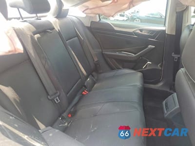 Zdjęcie 10 z 12 samochodu: 2020 VOLKSWAGEN JETTA SEL VIN:3VWEB7BU8LM073771 - miniatura