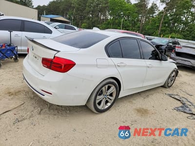 Trzecie zdjęcie samochodu z tyłu: 2016 BMW 328 XI SULEV VIN:WBA8E3G55GNT75416 - miniatura