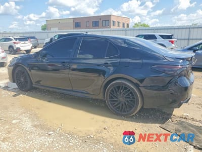 Drugie zdjęcie samochodu z przodu: 2018 TOYOTA CAMRY SE VIN:4T1B11HK5JU053817 - miniatura