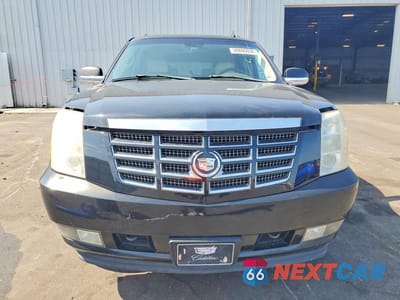 Piąte zdjęcie samochodu w środku: 2007 CADILLAC ESCALADE ESV VIN:1GYFK66817R297171 - miniatura